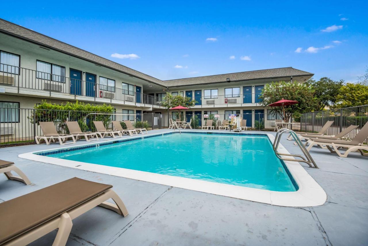 Motel 6-College Station, Tx - Bryan Dış mekan fotoğraf