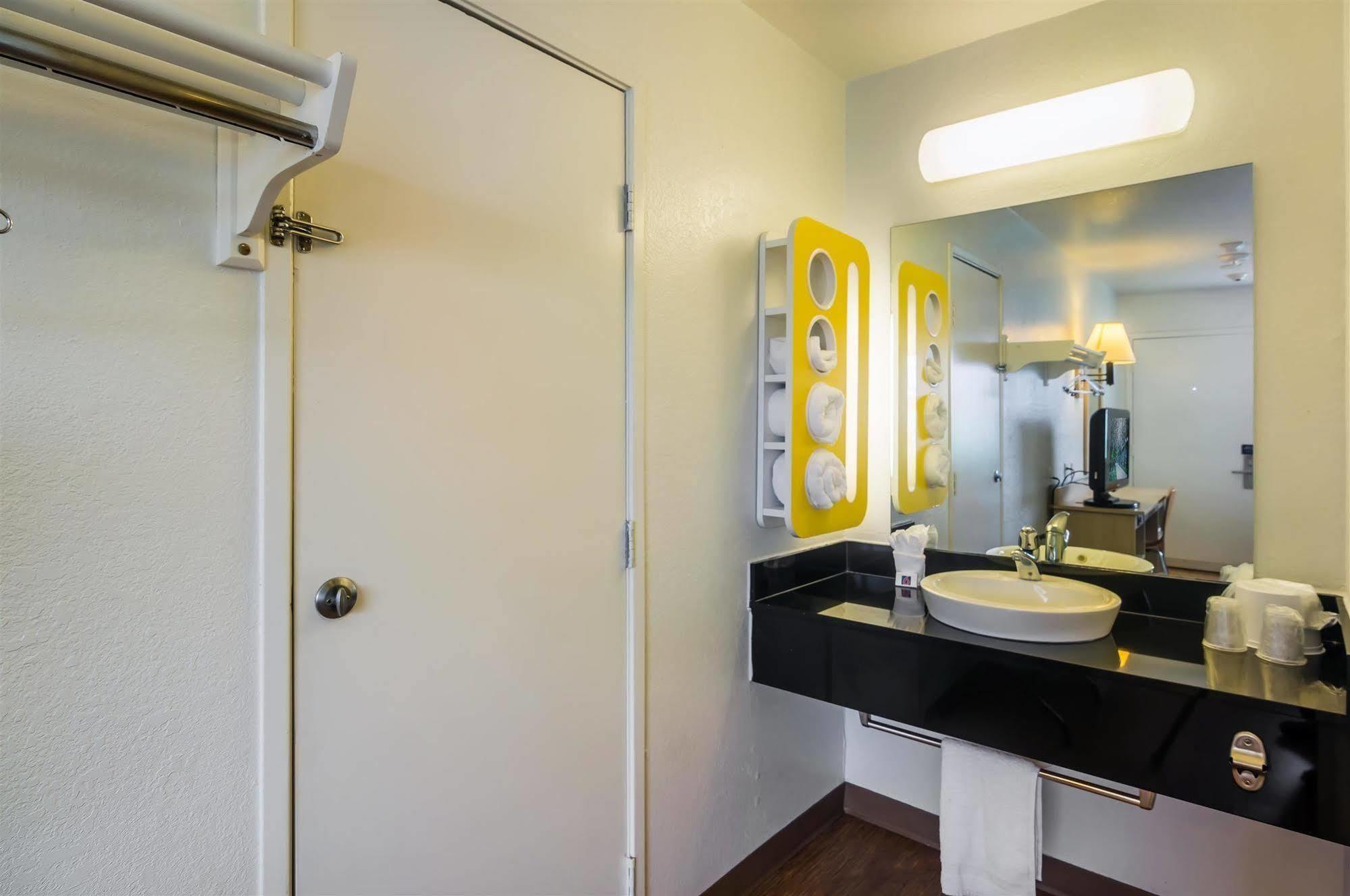 Motel 6-College Station, Tx - Bryan Dış mekan fotoğraf